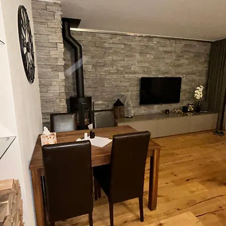 Wef 2027 Ferienwohnung, 3 Minuten Fussweg Zum Kongresshaus, Geeignet Fuer 2 Personen 达沃斯