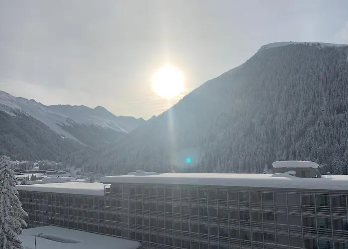 Wef 2027 Ferienwohnung, 3 Minuten Fussweg Zum Kongresshaus, Geeignet Fuer 2 Personen 公寓 *