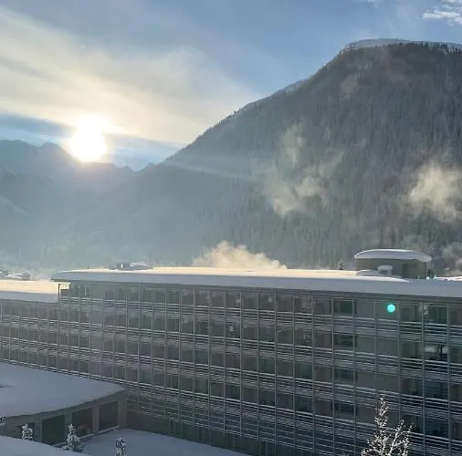 Wef 2027 Ferienwohnung, 3 Minuten Fussweg Zum Kongresshaus, Geeignet Fuer 2 Personen 公寓