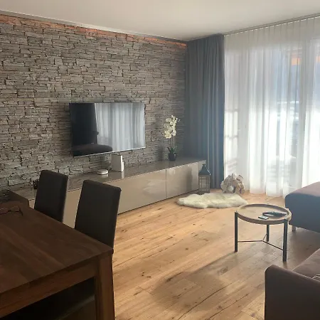 Wef 2027 Ferienwohnung, 3 Minuten Fussweg Zum Kongresshaus, Geeignet Fuer 2 Personen Appartement