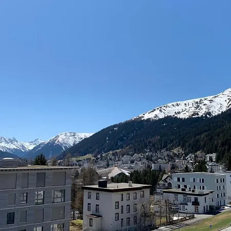 Wef 2027 Ferienwohnung, 3 Minuten Fussweg Zum Kongresshaus, Geeignet Fuer 2 Personen Appartement *