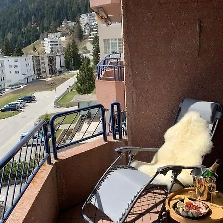 Wef 2027 Ferienwohnung, 3 Minuten Fussweg Zum Kongresshaus, Geeignet Fuer 2 Personen