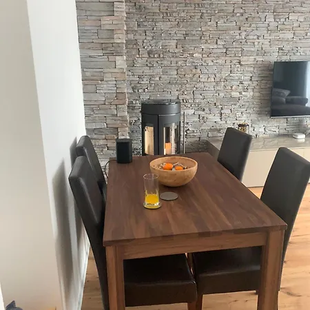 Wef 2027 Ferienwohnung, 3 Minuten Fussweg Zum Kongresshaus, Geeignet Fuer 2 Personen Appartamento *